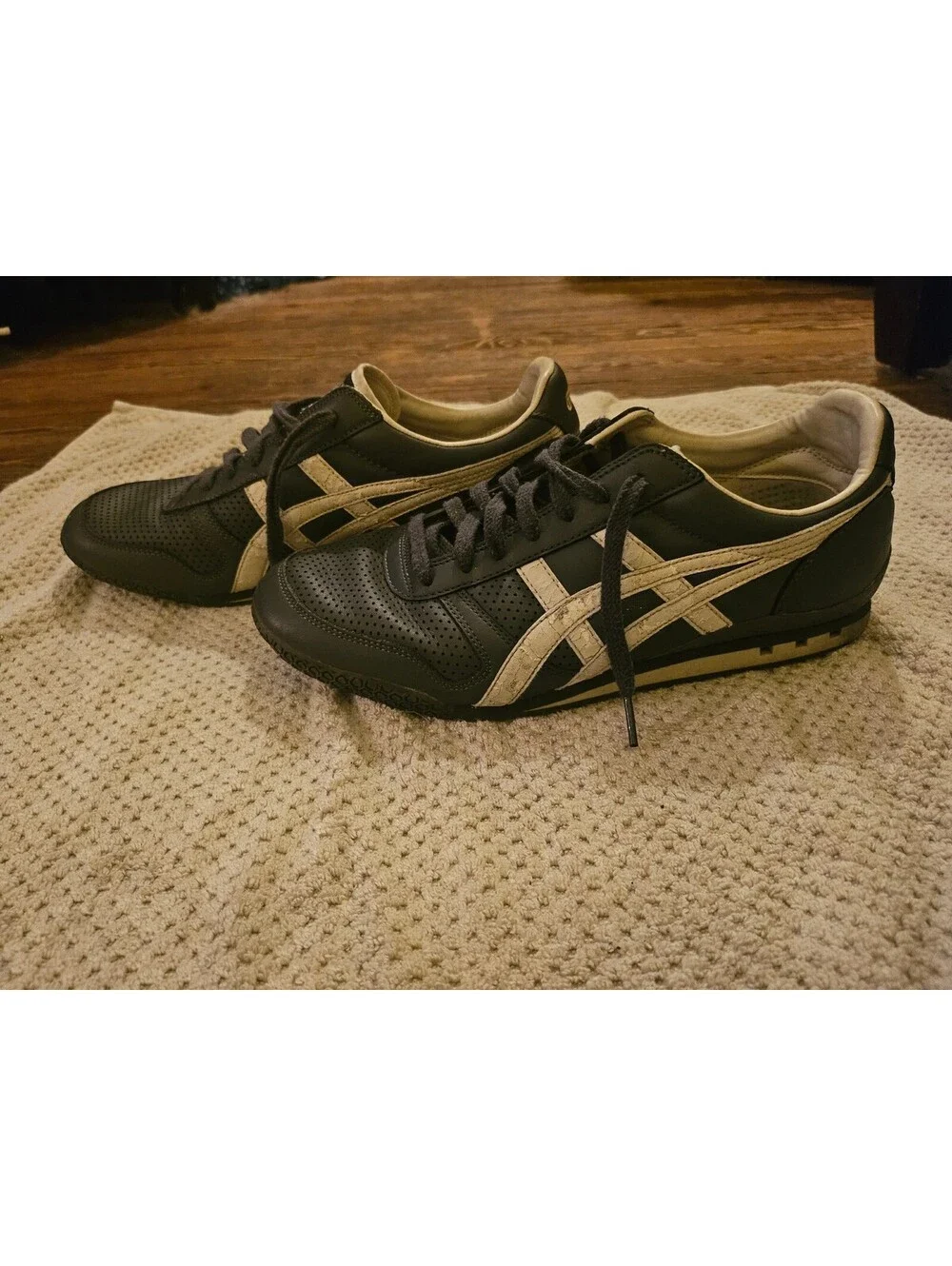 N/A onitsuka tiger